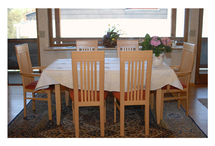 Margetshöchheim Ferienwohnung / Privatzimmer Spanheimer: Essgruppe